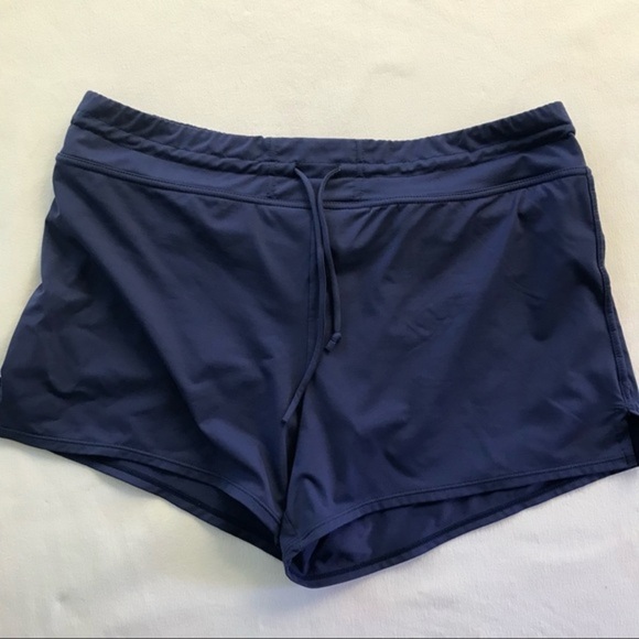 Beach House Blouson Tankini Top with Ocean & 24th Navy Swim Shorts - Picture 8 of 11